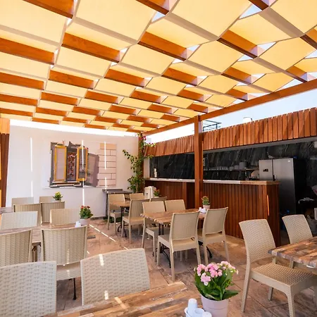 Uliv Hotel&spa Hotel *